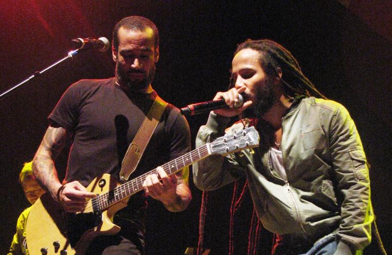Ben Harper recebe Ziggy Marley no single "Spin It Faster" NSC Total